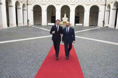 Schulz sostiene Renzi: in Europa serve crescita non rigore