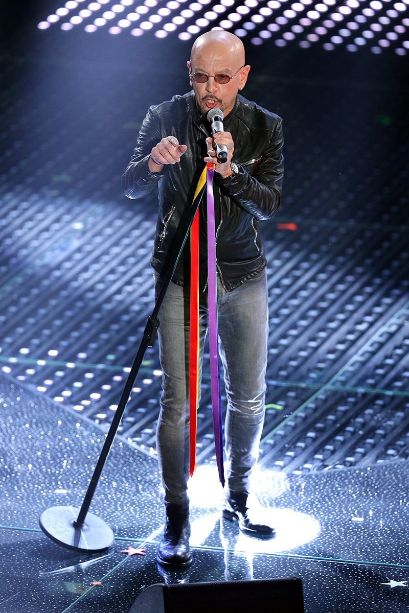 Sanremo 2016, gli artisti “rainbow” per le unioni civili – Foto Sanremo 2016, gli artisti “rainbow” per le unioni civili – Foto