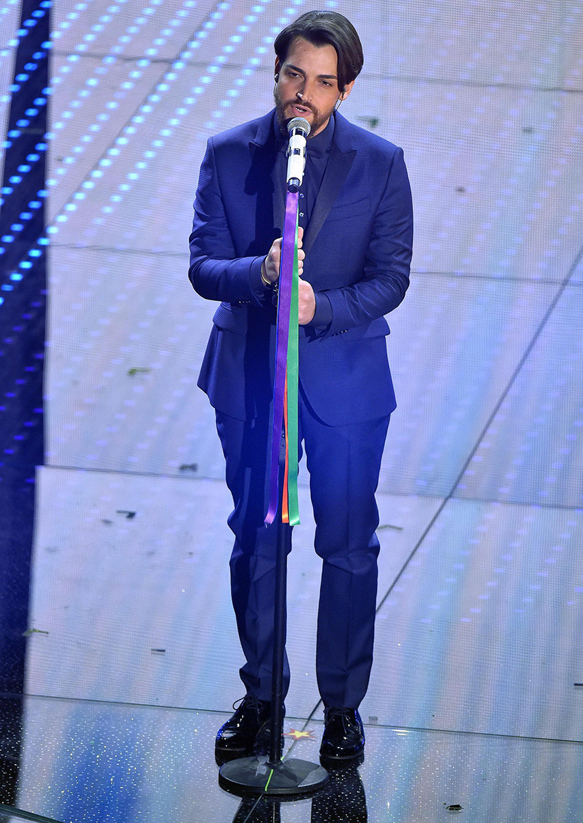 Sanremo 2016, gli artisti “rainbow” per le unioni civili – Foto Sanremo 2016, gli artisti “rainbow” per le unioni civili – Foto