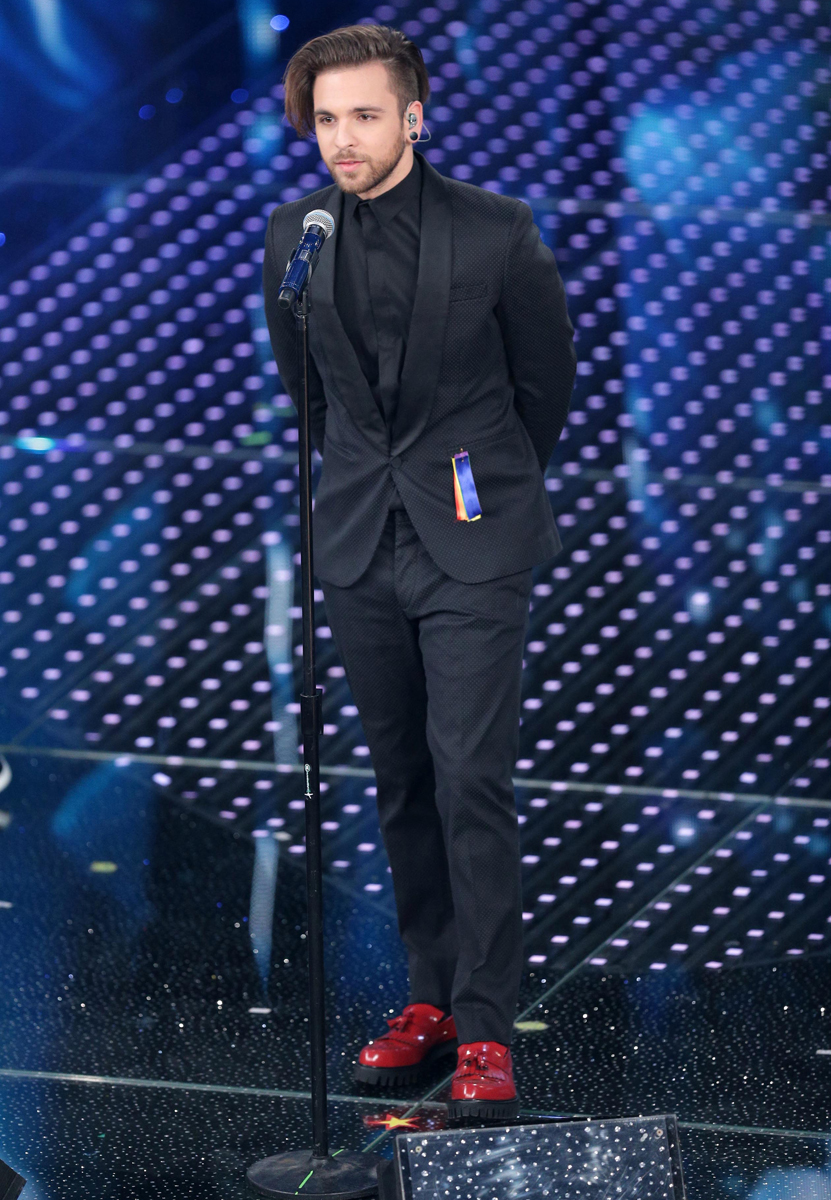 Sanremo 2016, gli artisti “rainbow” per le unioni civili – Foto Sanremo 2016, gli artisti “rainbow” per le unioni civili – Foto