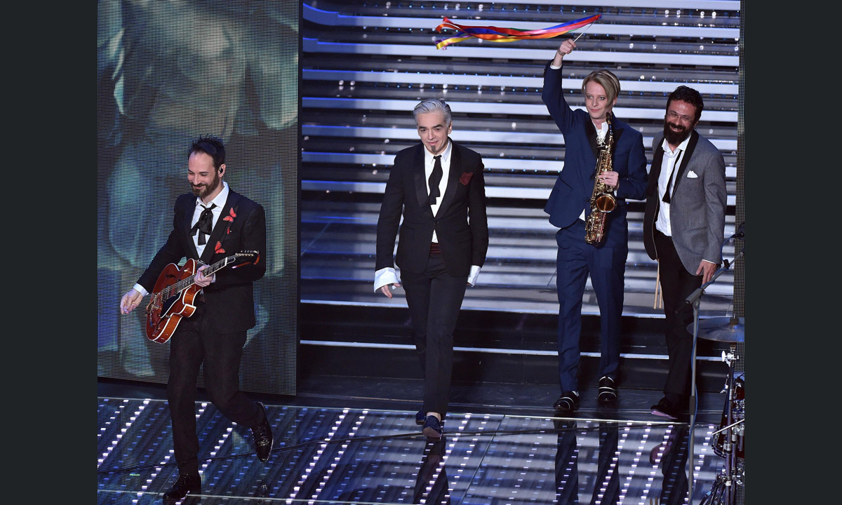 Sanremo 2016, gli artisti “rainbow” per le unioni civili – Foto Sanremo 2016, gli artisti “rainbow” per le unioni civili – Foto