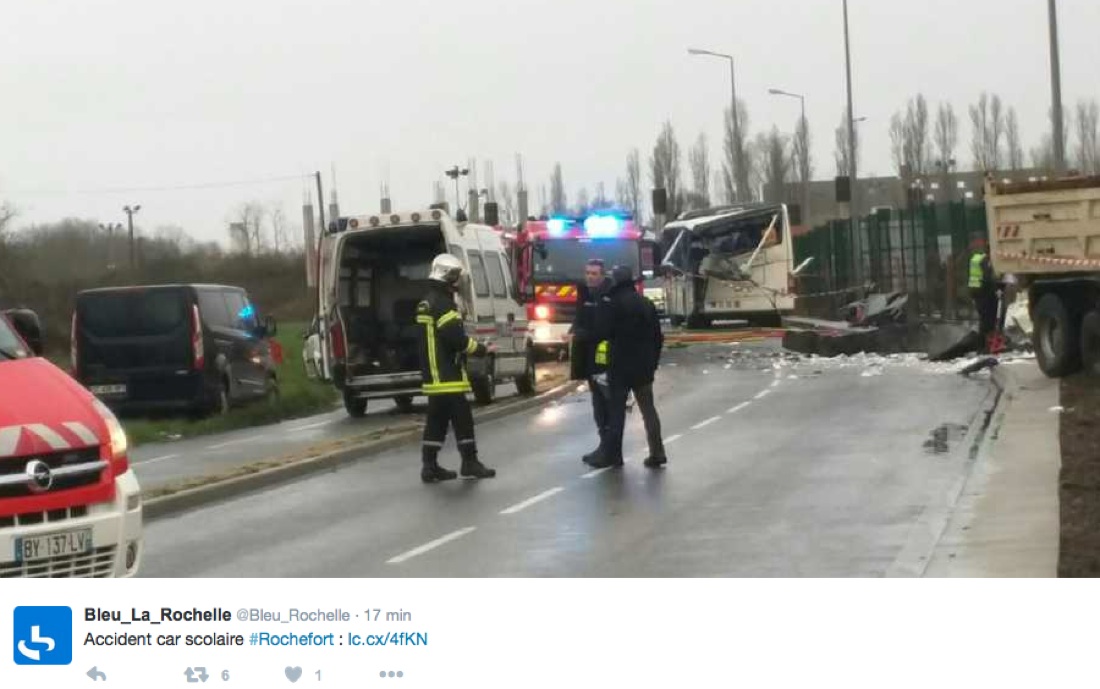 Francia, scontro tra pulmino scolastico e camion, 6 morti