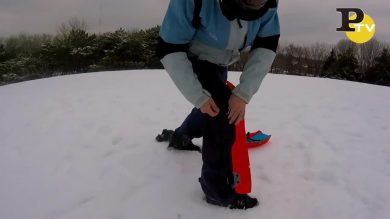 Lo slittino indossabile: si scivola sulle ginocchia