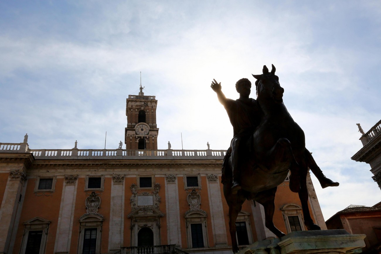 Elezioni per il sindaco di Roma: i partiti nel caos Elezioni per il sindaco di Roma: i partiti nel caos