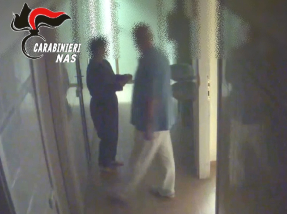 Il “lager” di Grottaferrata: bambini disabili picchiati e segregati – Foto e video