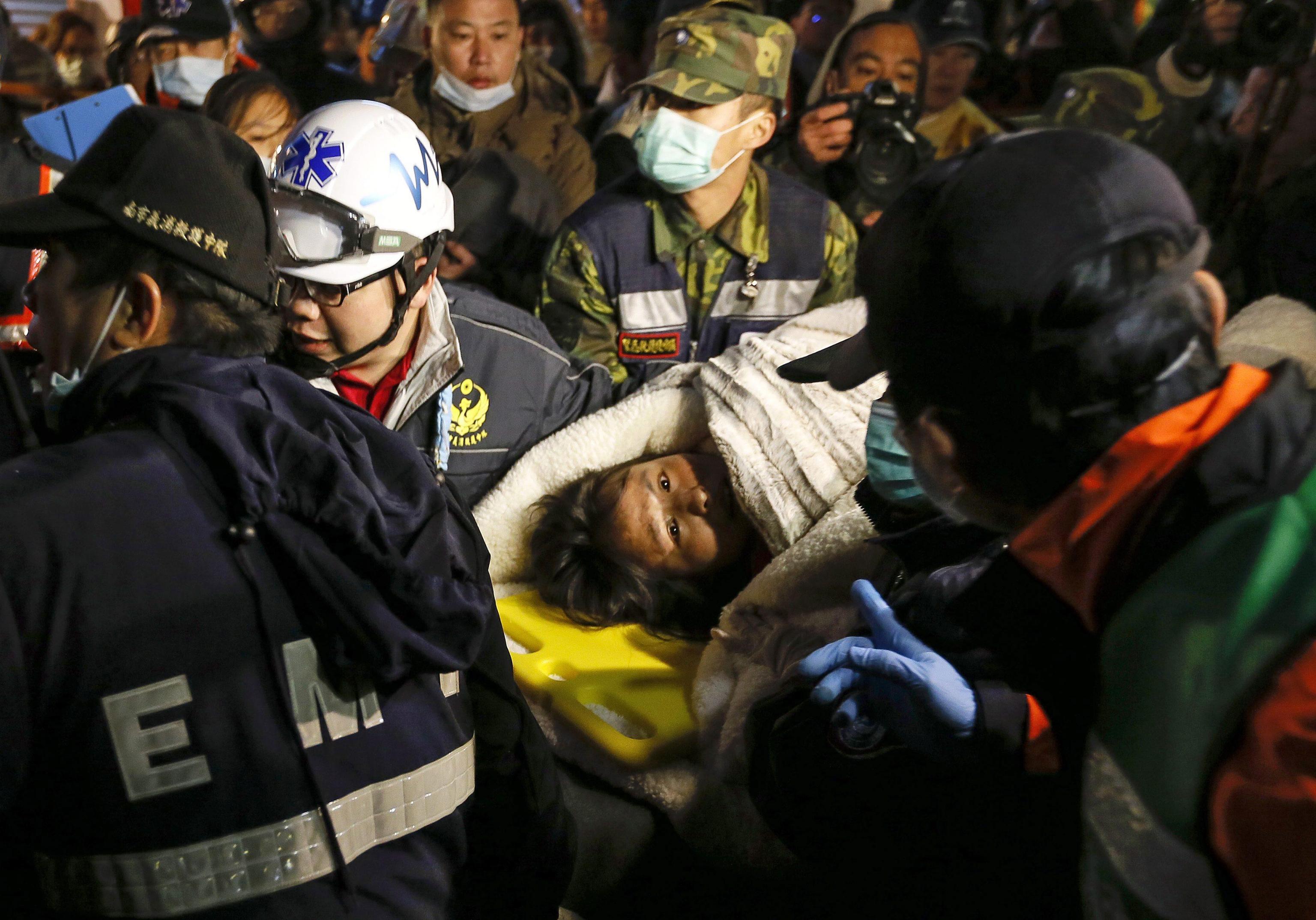 Terremoto a Taiwan: 37 morti e oltre 600 tra feriti e dispersi Terremoto a Taiwan: 37 morti e oltre 600 tra feriti e dispersi