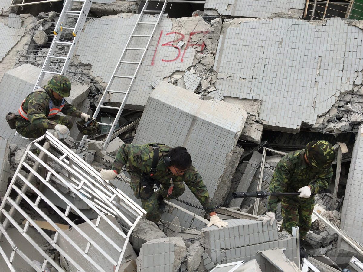 Galleria foto 'Terremoto a Taiwan: 37 morti e oltre 600 tra feriti e dispersi' - foto 24