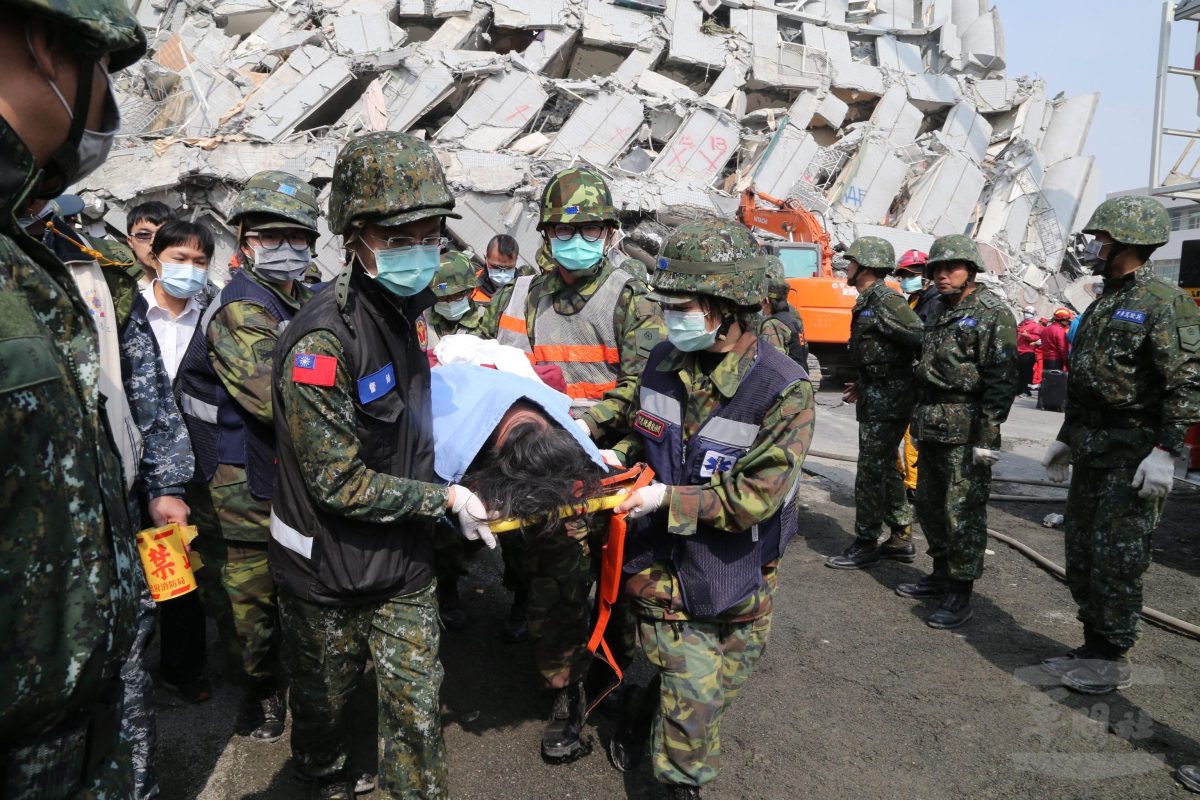 Galleria foto 'Terremoto a Taiwan: 37 morti e oltre 600 tra feriti e dispersi' - foto 14