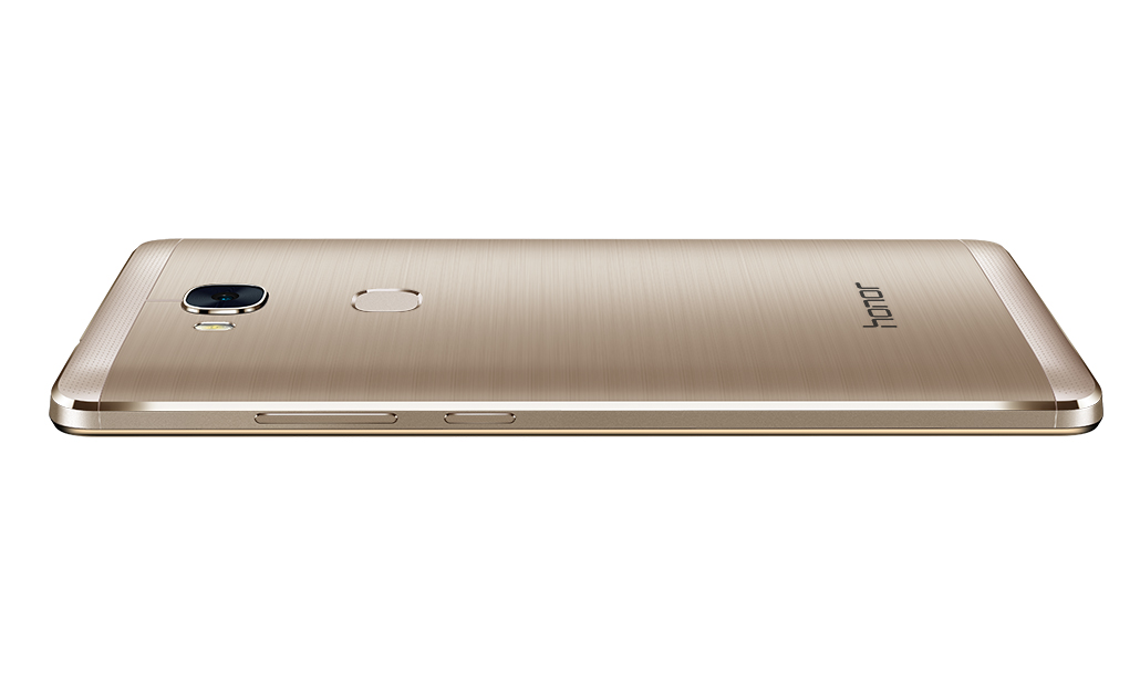 L’ultima sfida di Honor: uno smartphone di “lusso” sotto i 230 euro L’ultima sfida di Honor: uno smartphone di “lusso” sotto i 230 euro