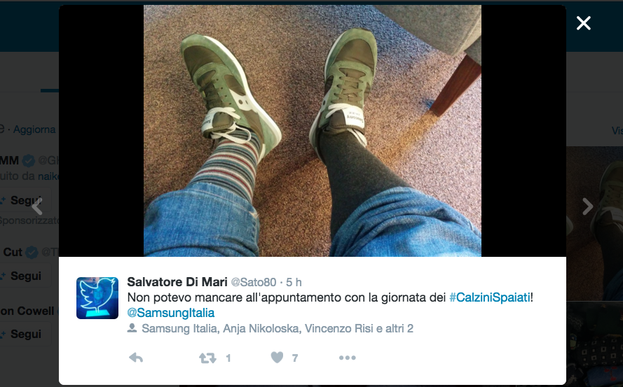 Oggi è la giornata mondiale dei calzini spaiati Oggi è la giornata mondiale dei calzini spaiati