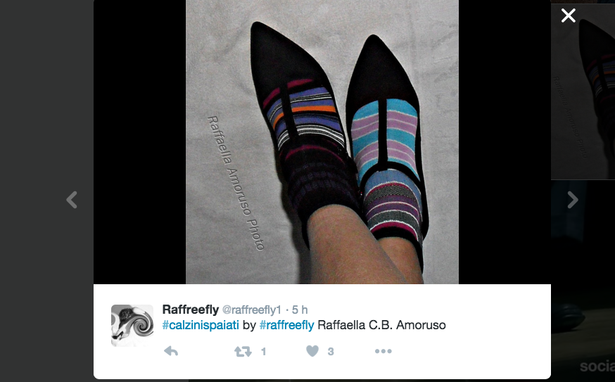 Oggi è la giornata mondiale dei calzini spaiati Oggi è la giornata mondiale dei calzini spaiati