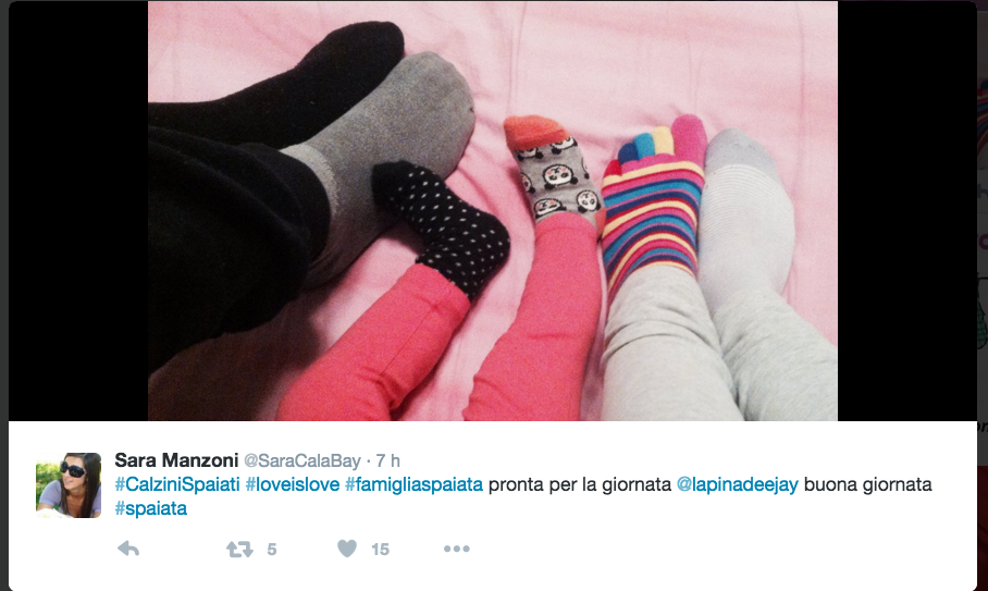 Oggi è la giornata mondiale dei calzini spaiati Oggi è la giornata mondiale dei calzini spaiati