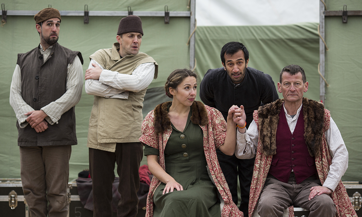 Galleria foto 'L’Amleto in scena nella “Giungla” di Calais – Foto' - foto 15