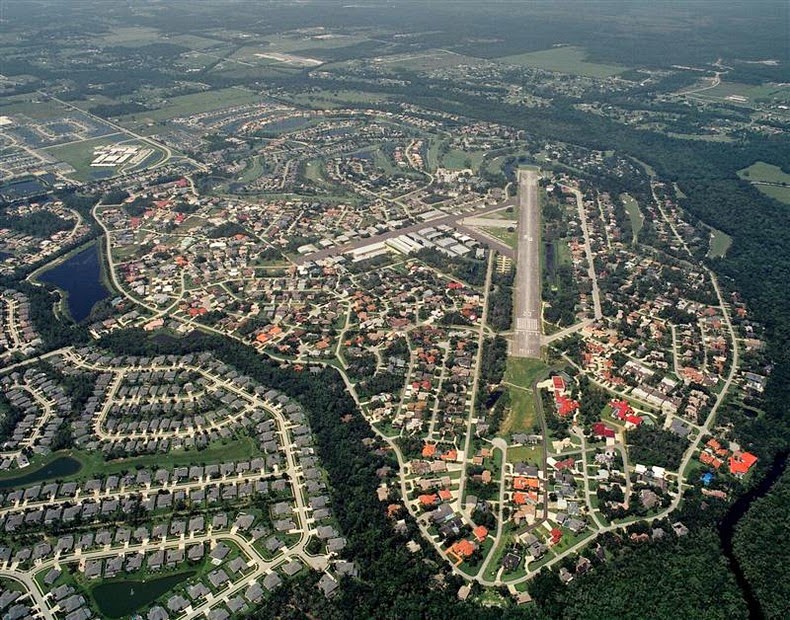 Spruce Creek, il paese dove tutti hanno un aereo Spruce Creek, il paese dove tutti hanno un aereo