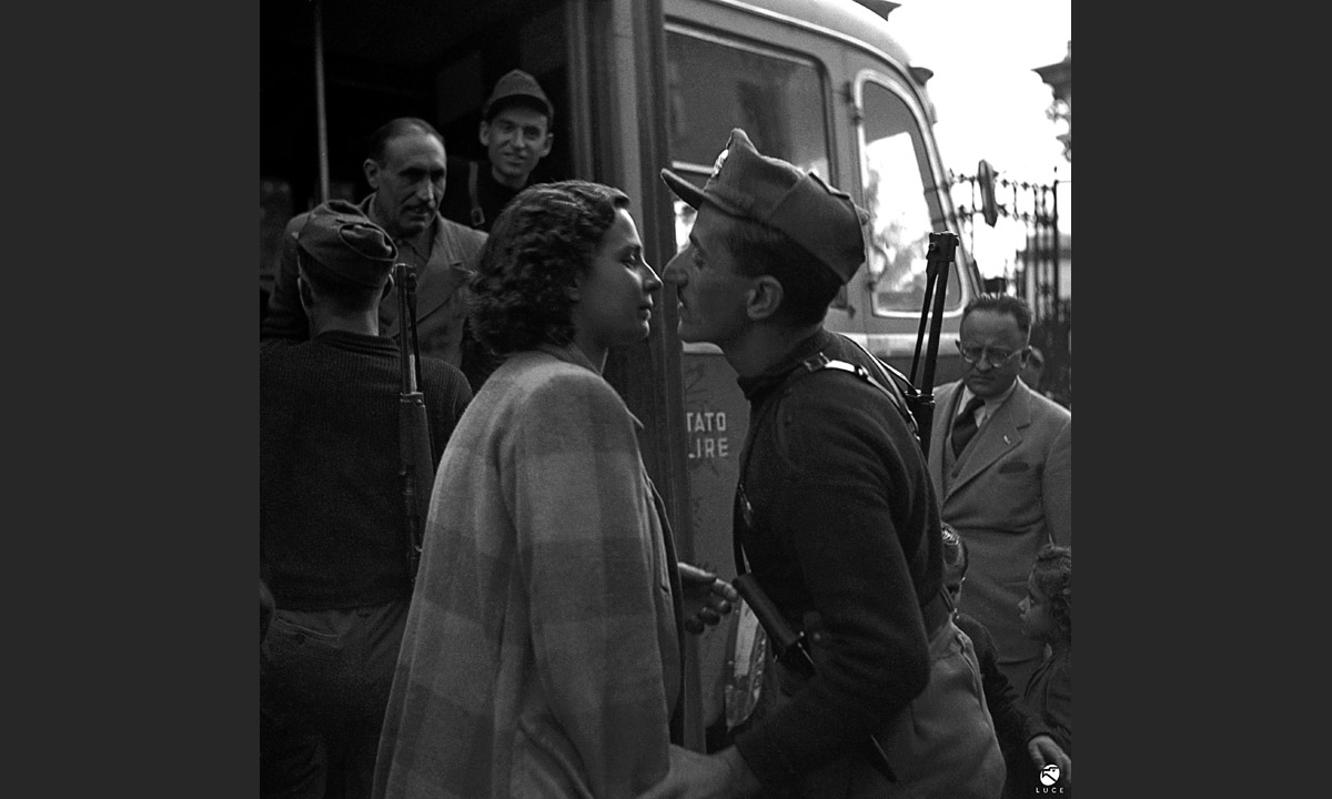 War is over! Foto della Liberazione (1943-1946)