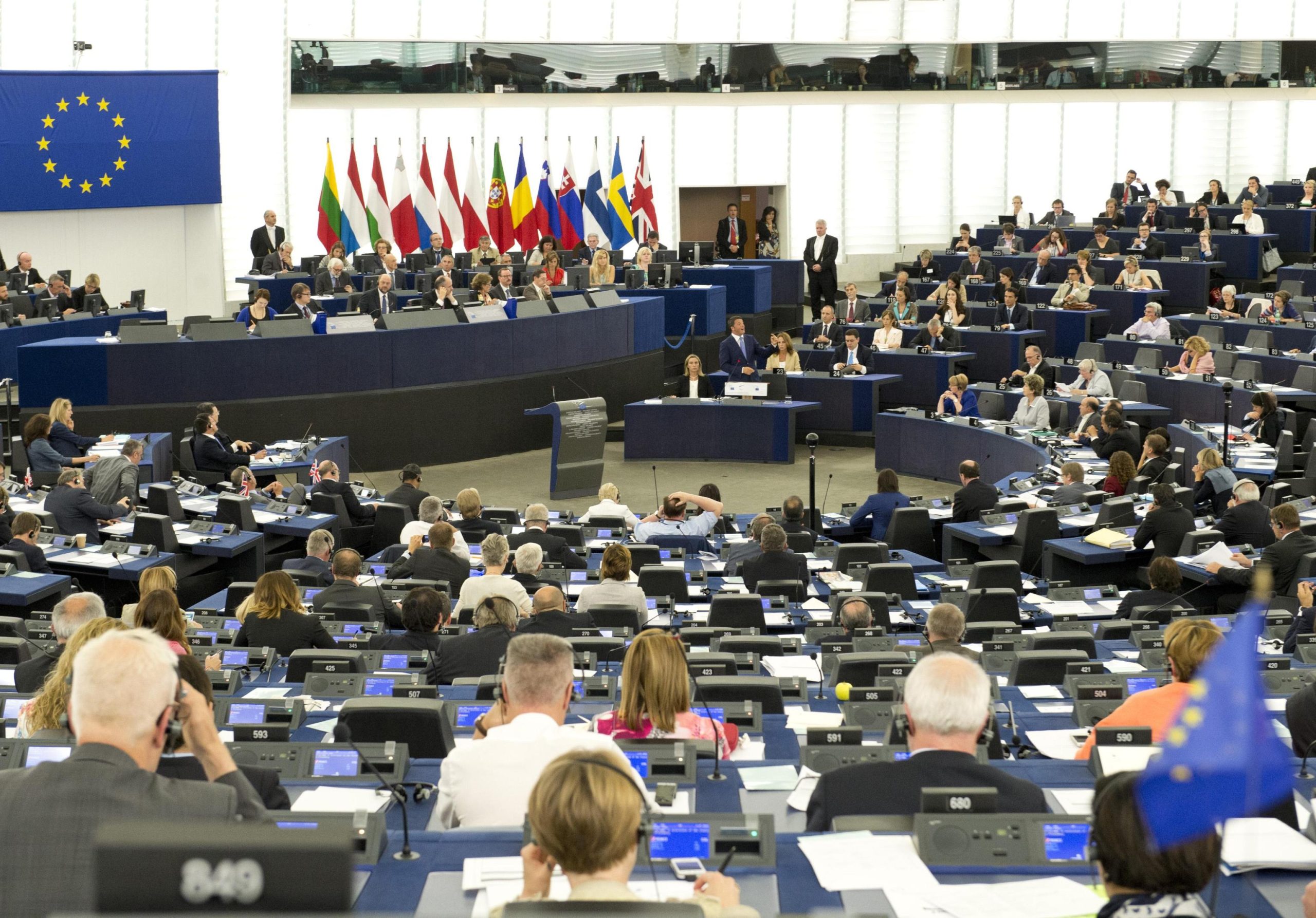 Renzi, lo scontro con l’Europa continua