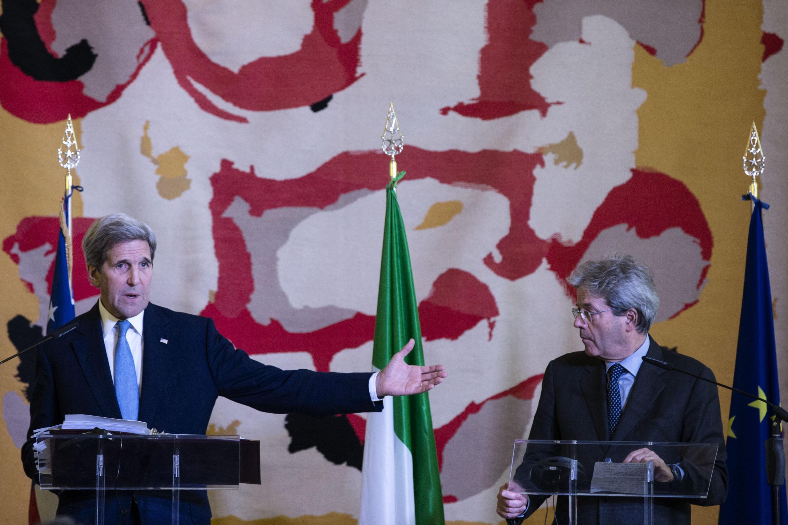 Kerry: “Nel suo impegno per la coalizione, l’Italia è stata grandiosa”