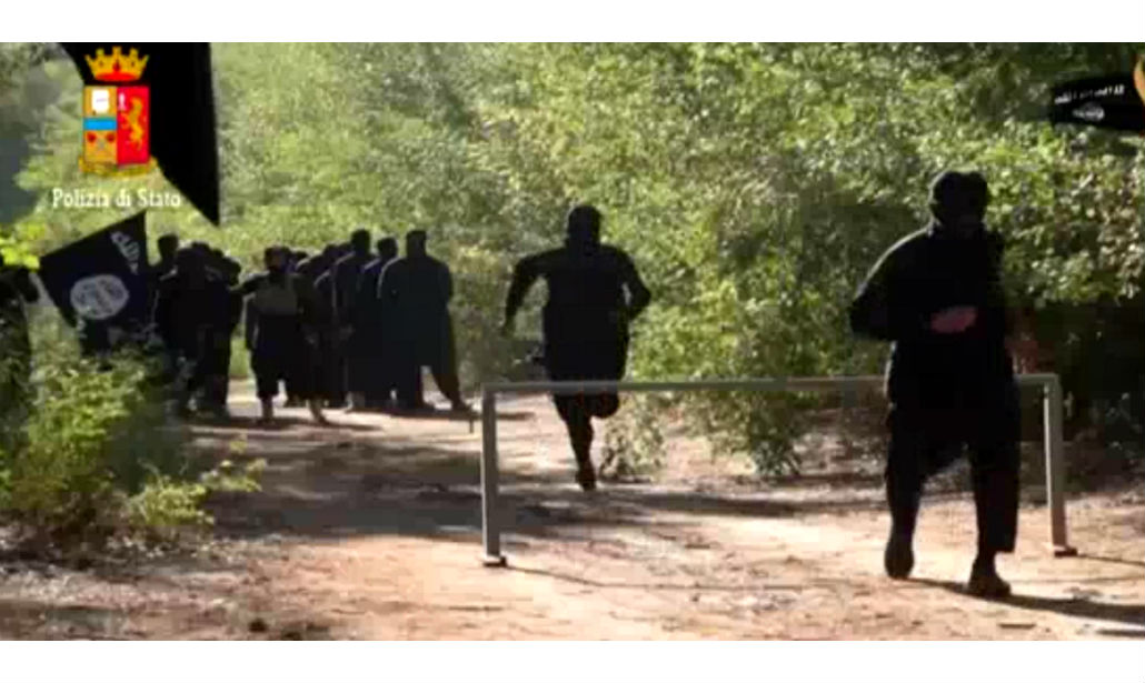 Galleria foto 'Isis, rischio di sbarchi a Lampedusa: le preoccupazioni della Francia' - foto 3