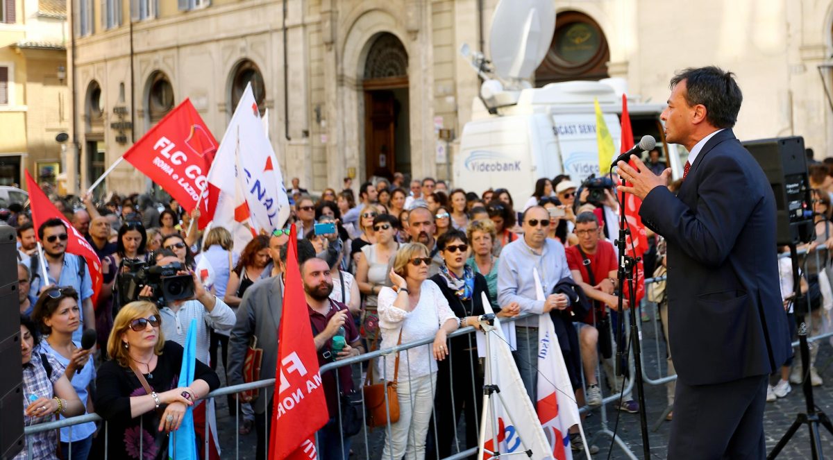 Galleria foto 'Scuola: perché le nuove assunzioni rischiano di slittare' - foto 24