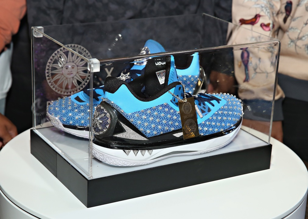 In beneficenza le sneakers più costose al mondo In beneficenza le sneakers più costose al mondo