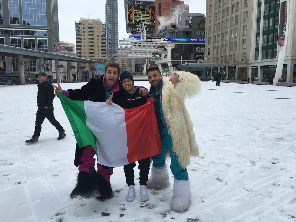 EmiGratis: su Italia 1 il giro del mondo “a scrocco” di Pio e Amedeo EmiGratis: su Italia 1 il giro del mondo “a scrocco” di Pio e Amedeo