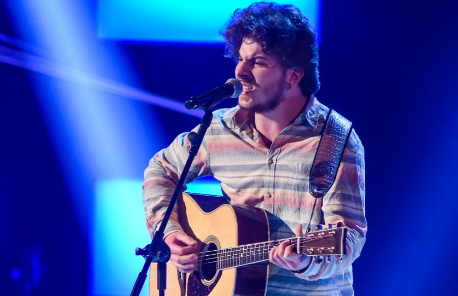 The Voice 4: nell’ultima Blind Audition, testa a testa tra Carrà e Killa The Voice 4: nell’ultima Blind Audition, testa a testa tra Carrà e Killa