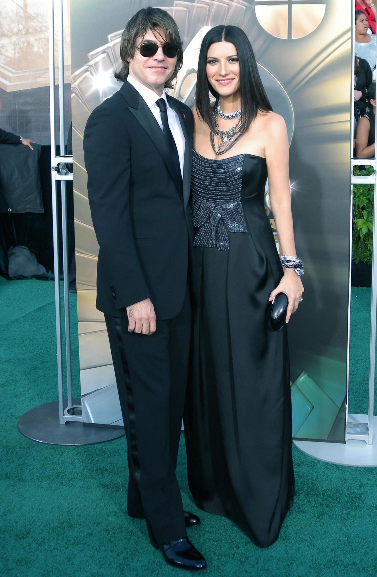 Galleria foto 'Laura & Paola: tutto sullo show di Rai 1 con la Pausini e la Cortellesi' - foto 10