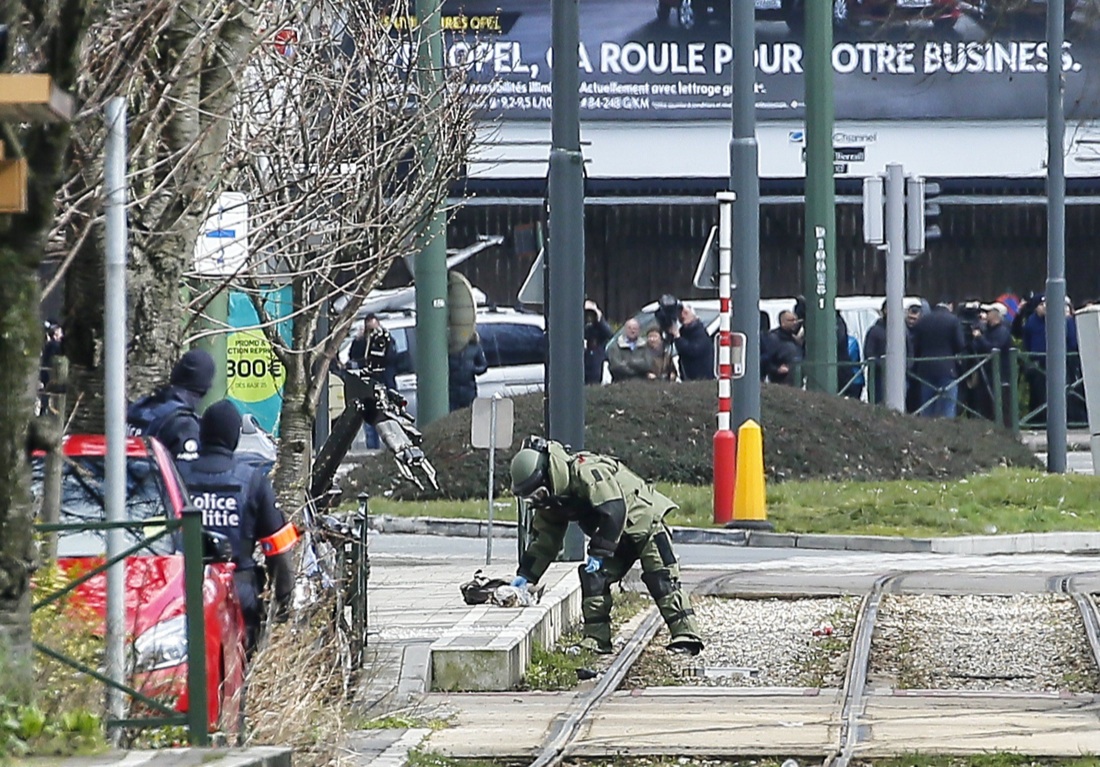 Bruxelles, i morti sono 32. I punti da chiarire delle indagini – Foto e Video Bruxelles, i morti sono 32. I punti da chiarire delle indagini – Foto e Video