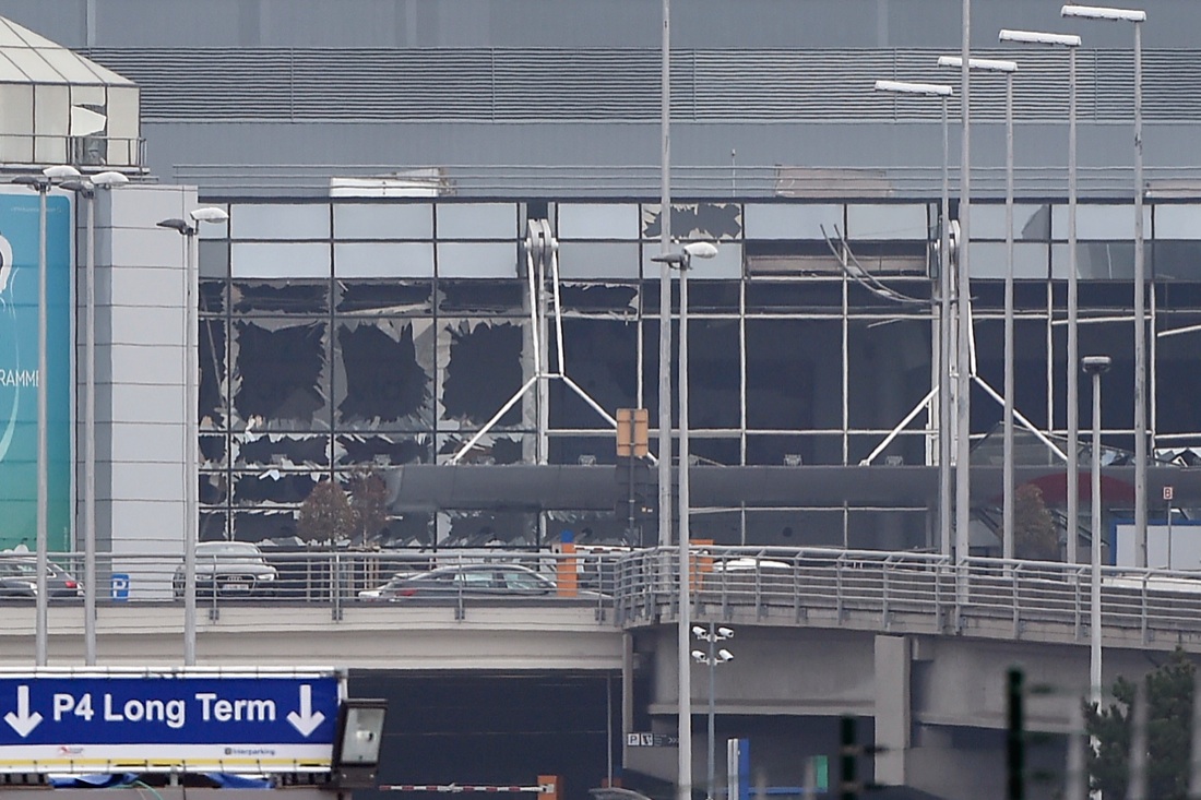 Bruxelles, i morti sono 32. I punti da chiarire delle indagini – Foto e Video Bruxelles, i morti sono 32. I punti da chiarire delle indagini – Foto e Video