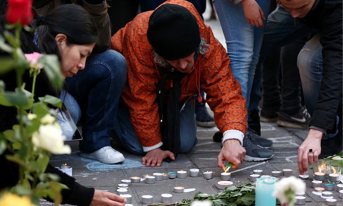 Bruxelles, i morti sono 32. I punti da chiarire delle indagini – Foto e Video Bruxelles, i morti sono 32. I punti da chiarire delle indagini – Foto e Video