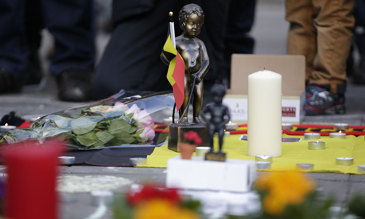 Bruxelles, i morti sono 32. I punti da chiarire delle indagini – Foto e Video Bruxelles, i morti sono 32. I punti da chiarire delle indagini – Foto e Video