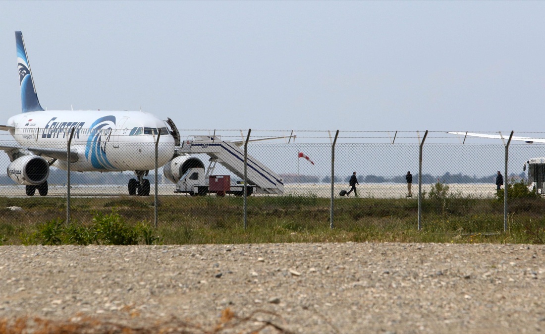 Dirottamento a Cipro, il racconto dell’ostaggio italiano – Foto e video Dirottamento a Cipro, il racconto dell’ostaggio italiano – Foto e video