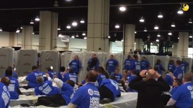 Domino umano da record