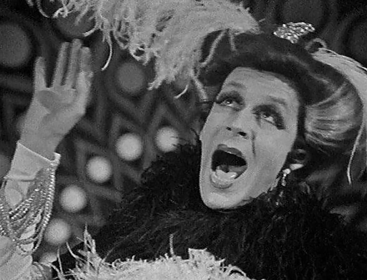 Paolo Poli, addio a un grande artista del palcoscenico – Foto Paolo Poli, addio a un grande artista del palcoscenico – Foto