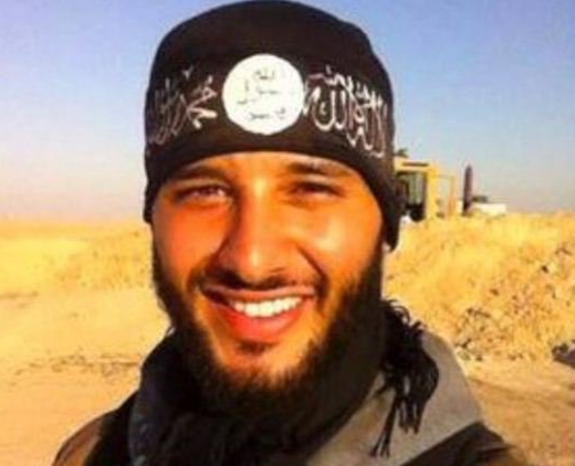 Salah Abdeslam: ecco perché a Parigi non mi sono fatto esplodere – Foto e Video Salah Abdeslam: ecco perché a Parigi non mi sono fatto esplodere – Foto e Video
