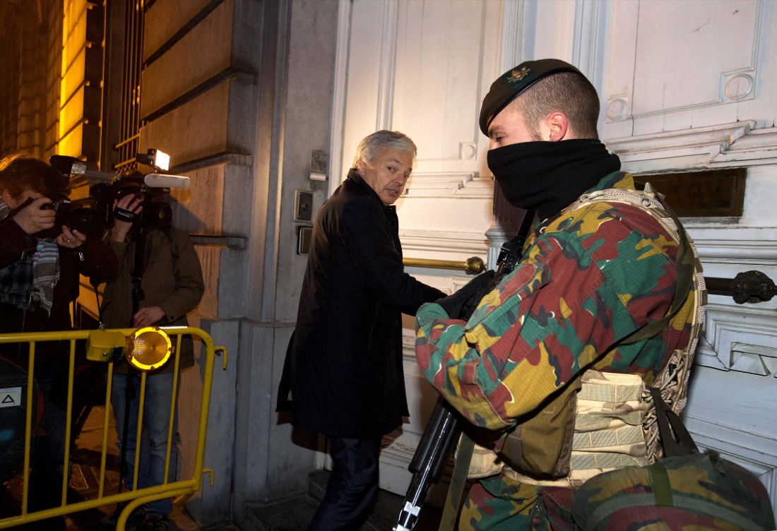 Salah Abdeslam: ecco perché a Parigi non mi sono fatto esplodere – Foto e Video Salah Abdeslam: ecco perché a Parigi non mi sono fatto esplodere – Foto e Video