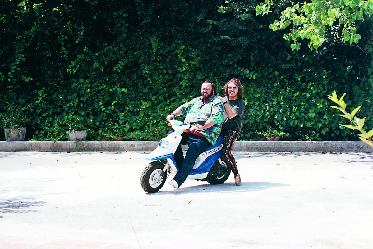 Galleria foto 'Zucchero: Partigiano Reggiano è il primo singolo da Black Cat – Video' - foto 3