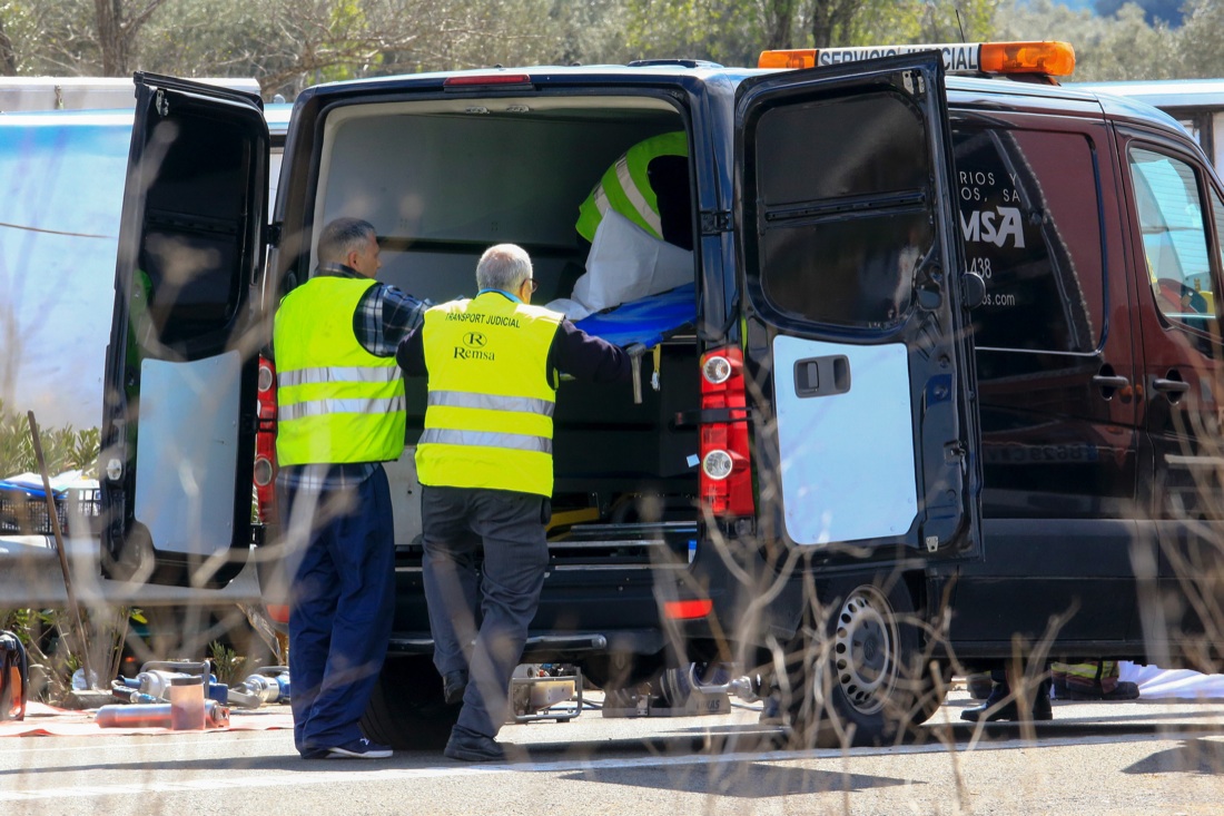 Francia, scontro frontale tra bus: 12 morti