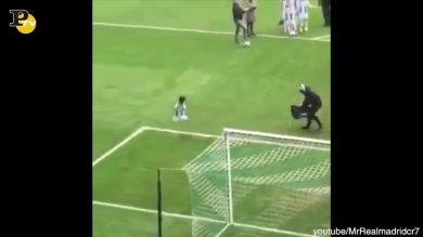 Bimbo segna ed esulta come Cristiano Ronaldo