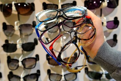 No more reading glasses thanks to GlassesOff