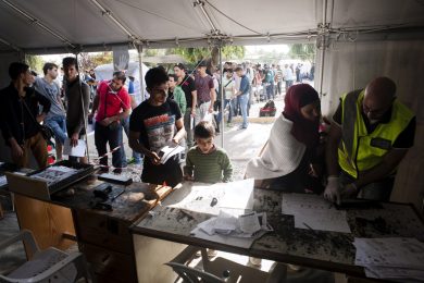 Profughi: accordo UE-Turchia, ma la Grecia non è pronta