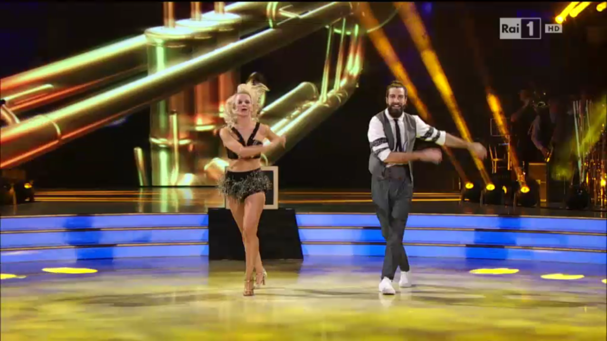 Galleria foto 'Ballando con le stelle 11: Lucarelli-Platinette fanno pace, Sottile eliminato' - foto 3