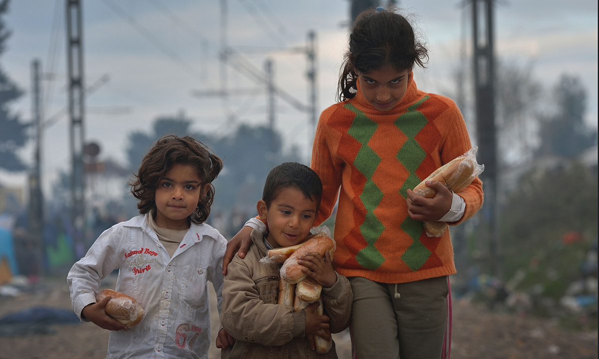 Emergenza migranti: la Grecia tra rischio default e boom di solidarietà