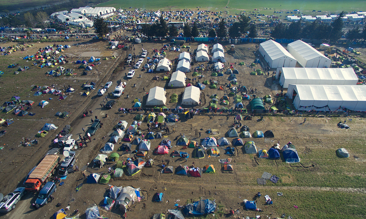 Emergenza migranti: la Grecia tra rischio default e boom di solidarietà