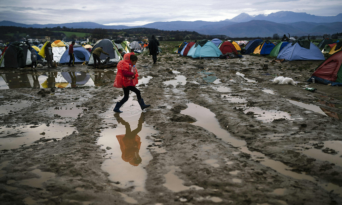 Emergenza migranti: la Grecia tra rischio default e boom di solidarietà