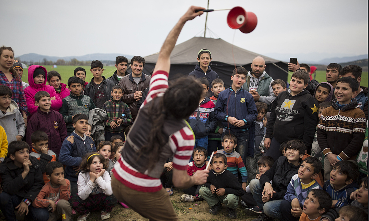 Emergenza migranti: la Grecia tra rischio default e boom di solidarietà