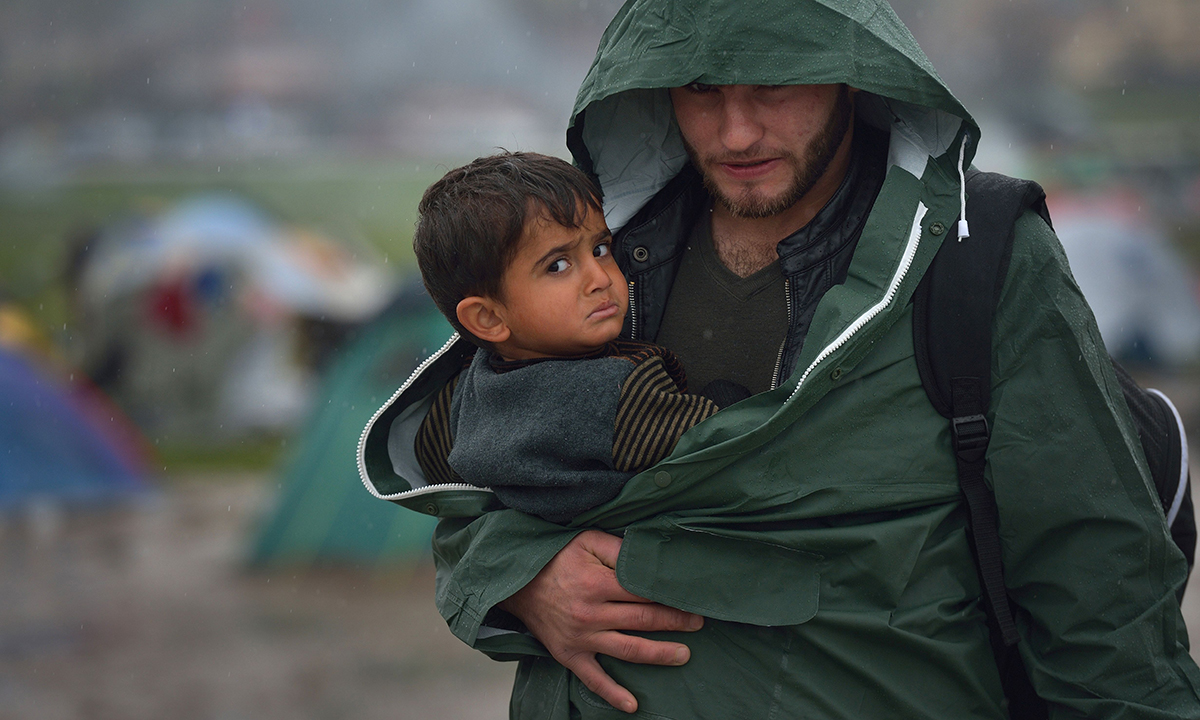 Emergenza migranti: la Grecia tra rischio default e boom di solidarietà