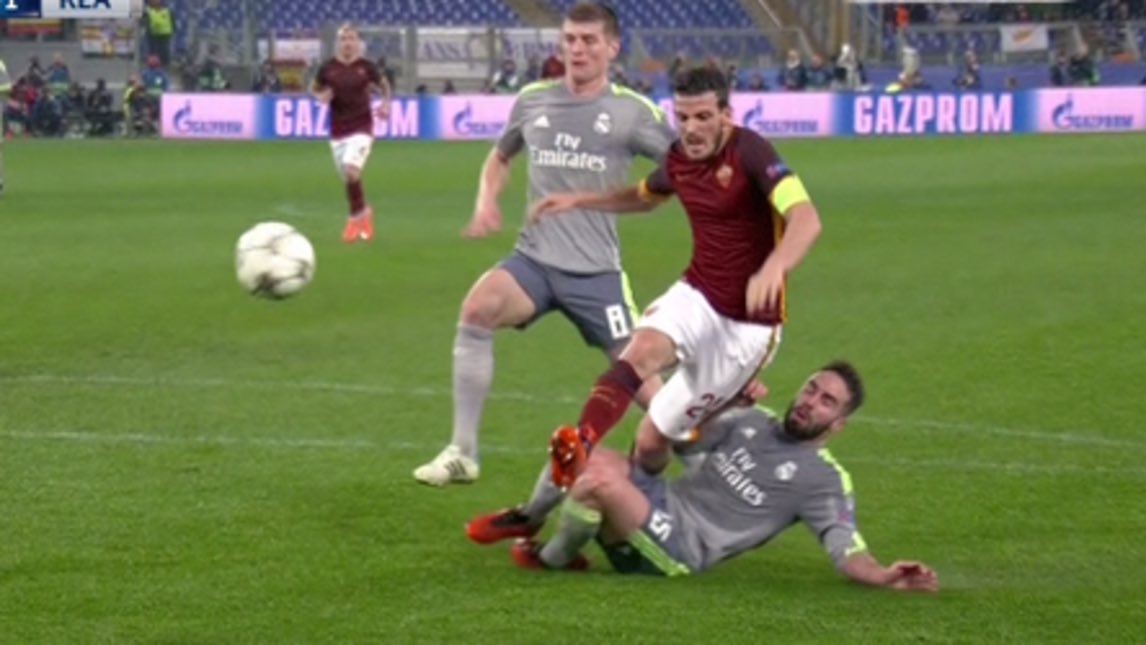 Italia contro gli arbitri: troppi errori nelle partite che ci hanno eliminato