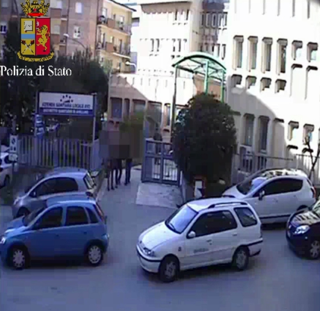 Furbetti del cartellino, 21 indagati alla Asl di Avellino – Foto e video Furbetti del cartellino, 21 indagati alla Asl di Avellino – Foto e video