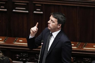 Renzi: sui migranti l’Europa ha bisogno di un cambio di organizzazione